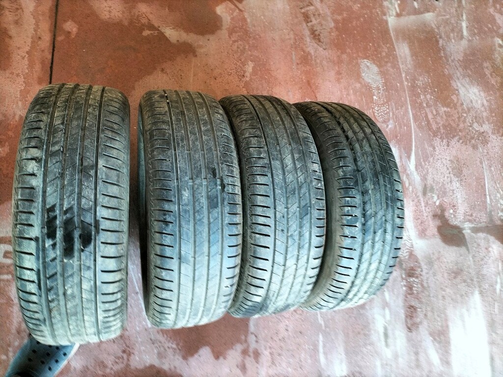 4 adet çıkma lastikler 195/55R16 sıfır gibi lastikler - 4
