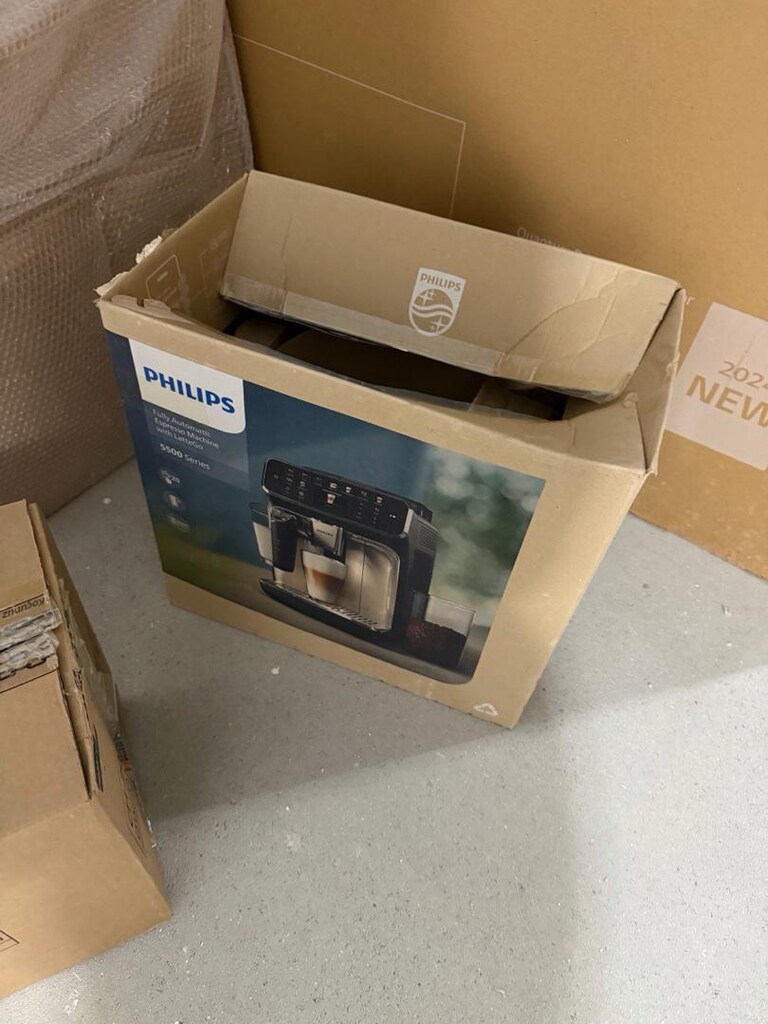 Philips EP5547/90 5500 Serisi Tam otomatik espresso makinası - 10