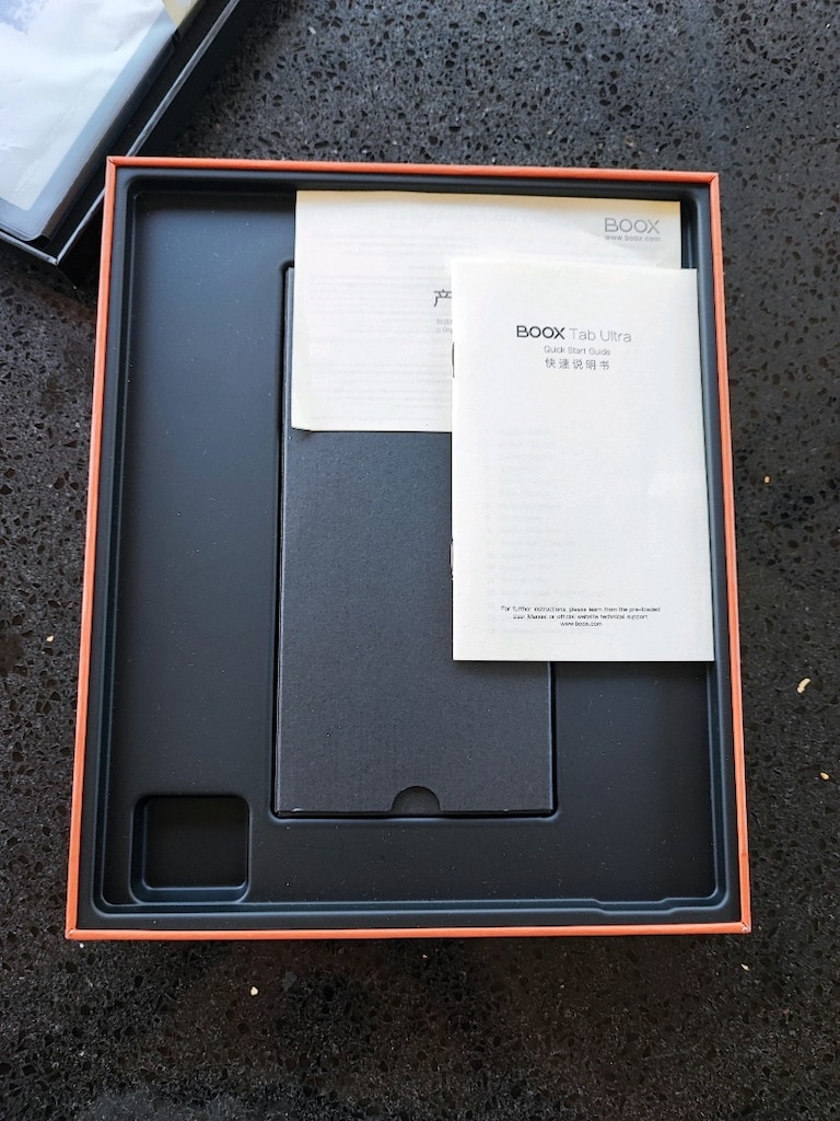 Onyx Boox Tab Ultra - 10.3" E-Ink Android Tablet + Kalem + Kılıf - 4