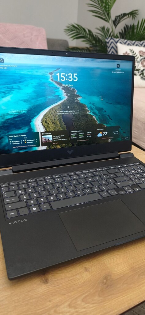 ÖZEL ÜRETİM HP Victus 16, 32gb Ram, RTX 4050, Ryzen 7 7840HS, 1TB - 3