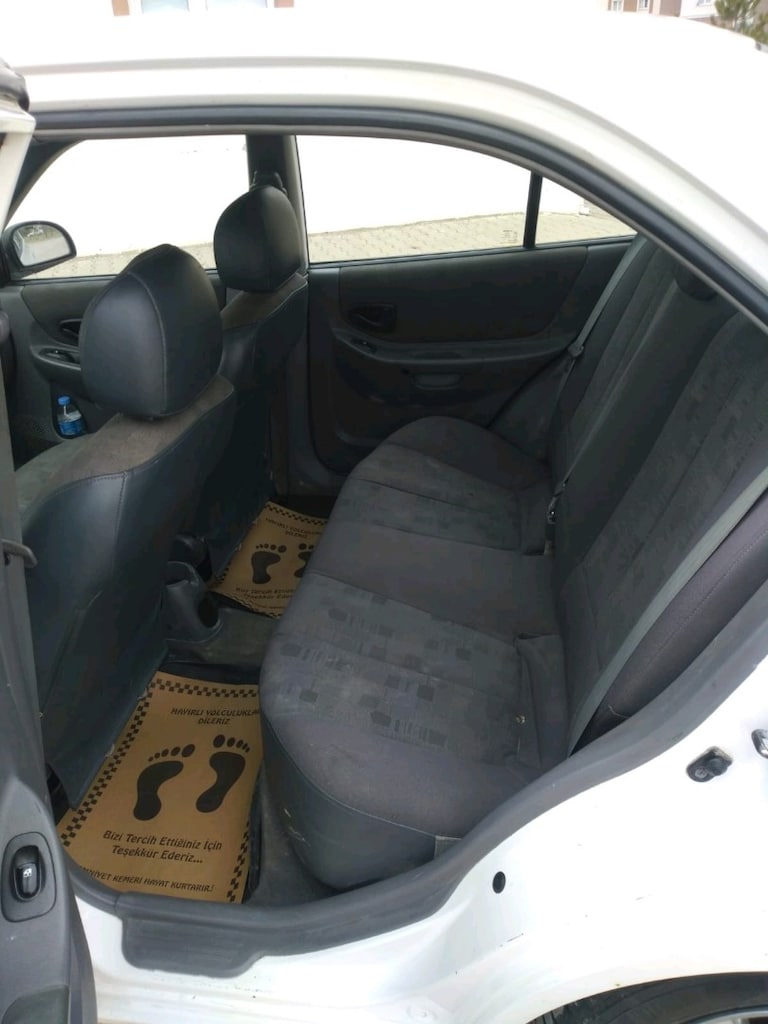 Hyundai Accent Admire Araba - 4
