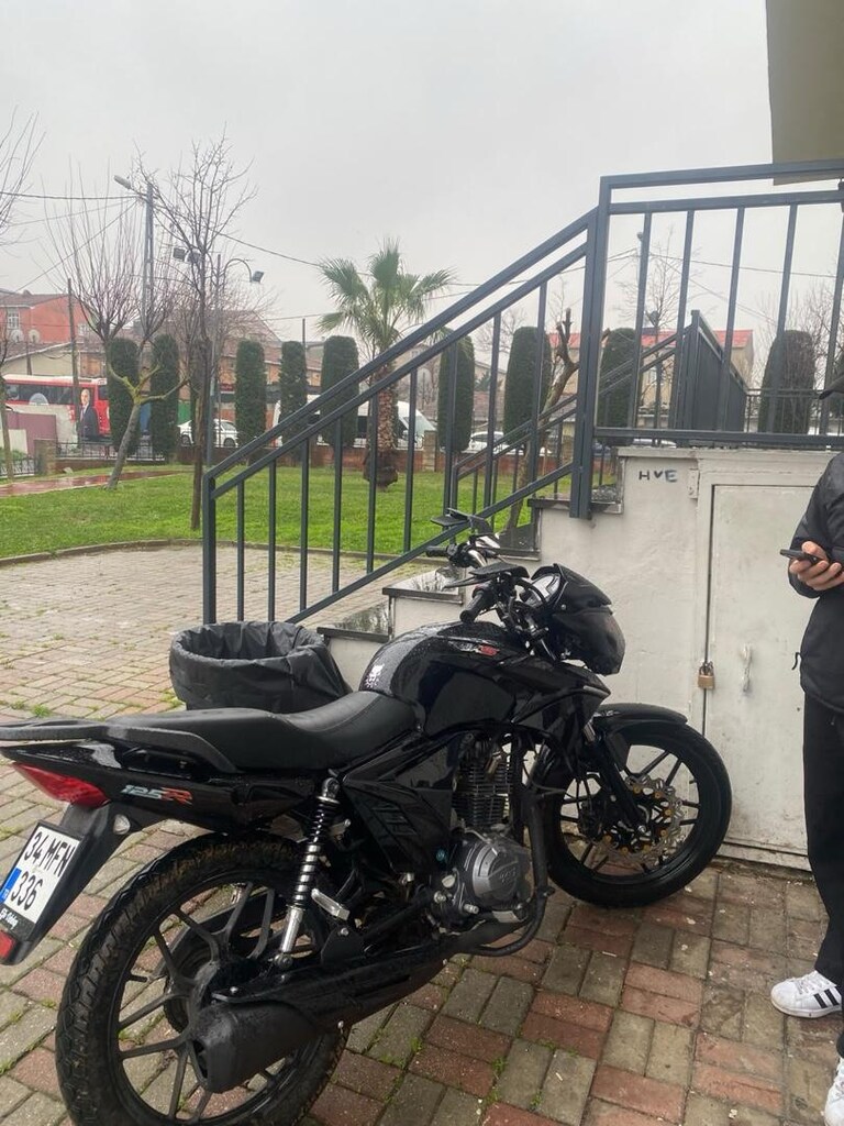 RKS 125 R - 3