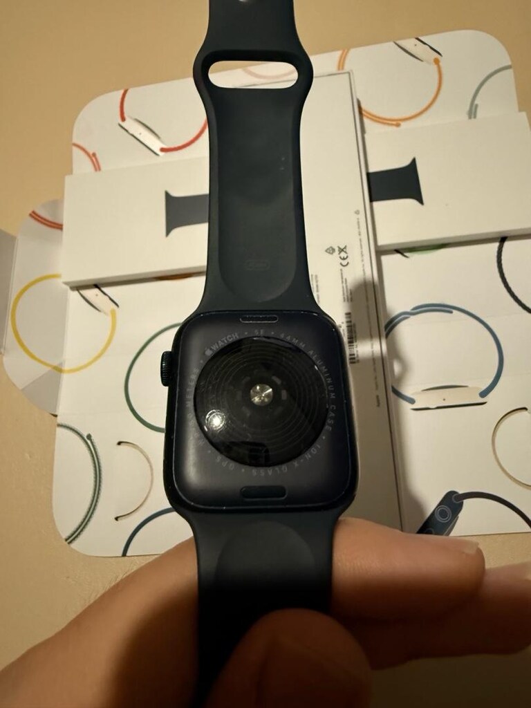 Apple Watch SE 2. Nesil 44 mm gece yarısı siyahı - 3