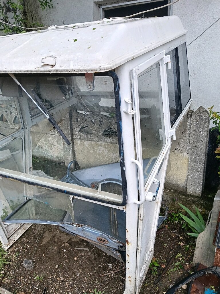 Traktörler için kabin mevcuttur - 2