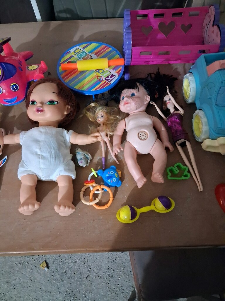 çeşitli oyuncaklar - 3