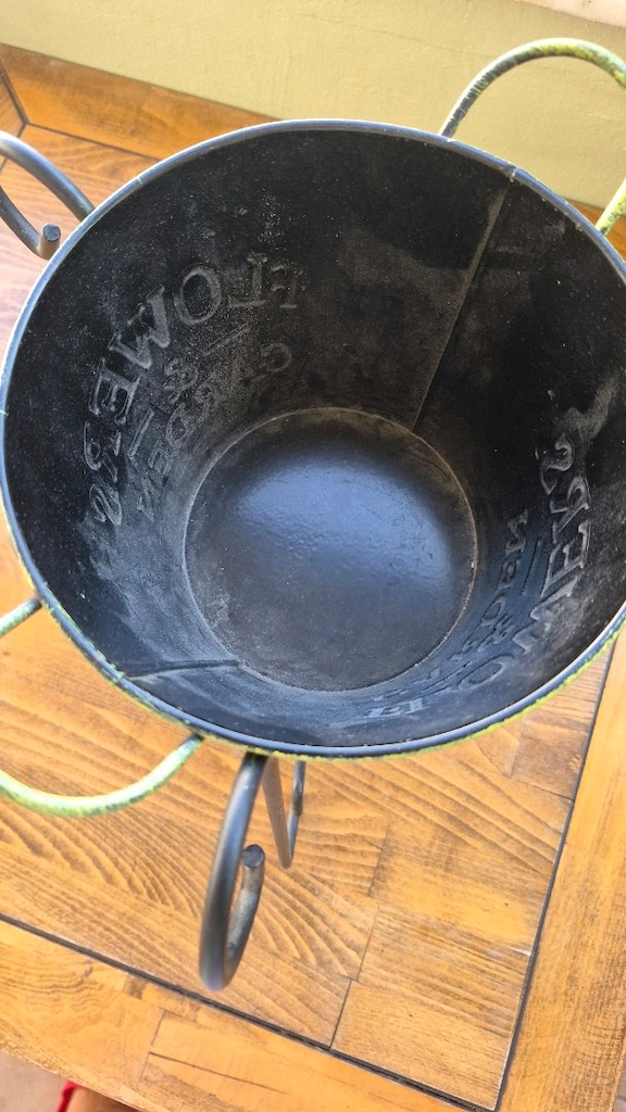 Ayaklı Metal Saksılık - 3