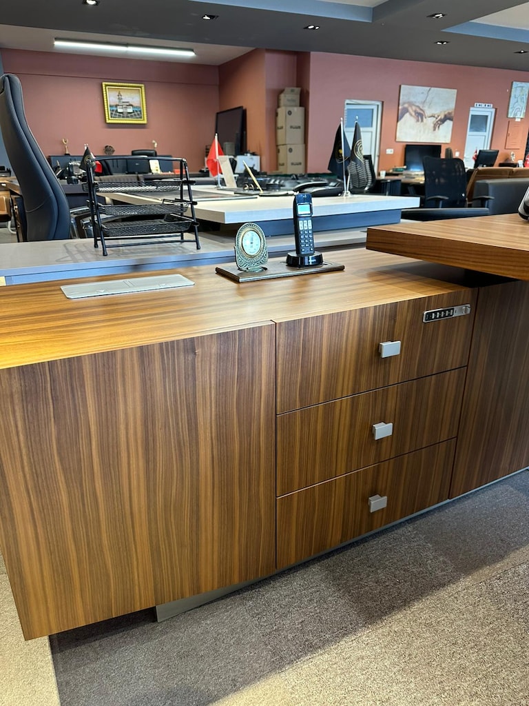 KLAS OFİS ÜSKÜDAR DOVI 300x105 MASİF AHŞAP KAPLAMA MAKAM TAKIMI - 7