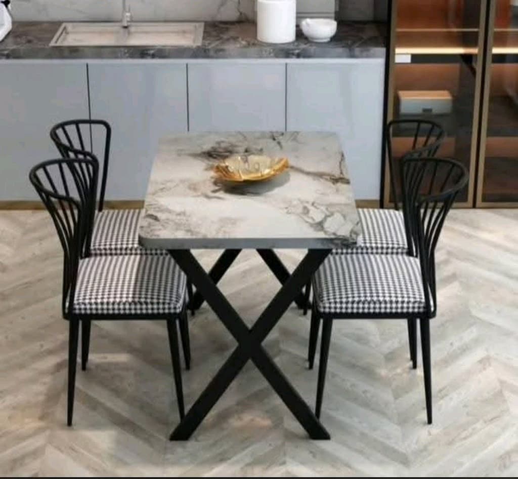 Ahşap Yemek Masası ve Sandalyeler - 2