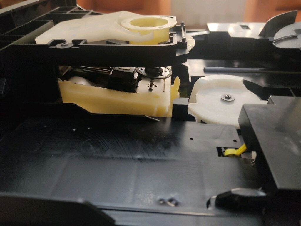 Sony MHC-AV 50 Müzük setinin Sidi bölümü temiz. - 3