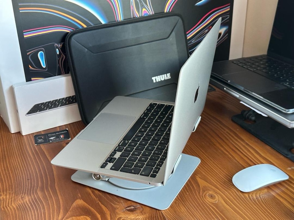 Macbook air M1 çipli özel üretim 256 gb ssd 16 gb ram silver renk - 8