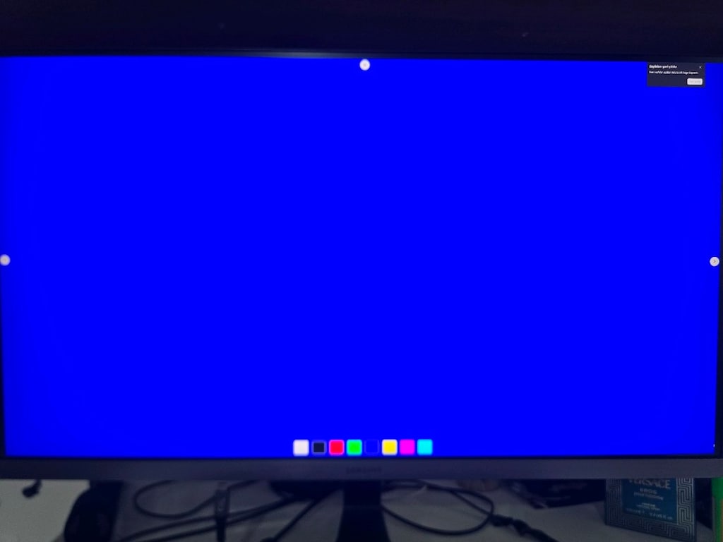 Samsung 4k Monitör 28 inç, sorunsuz U28R550UQM - 5
