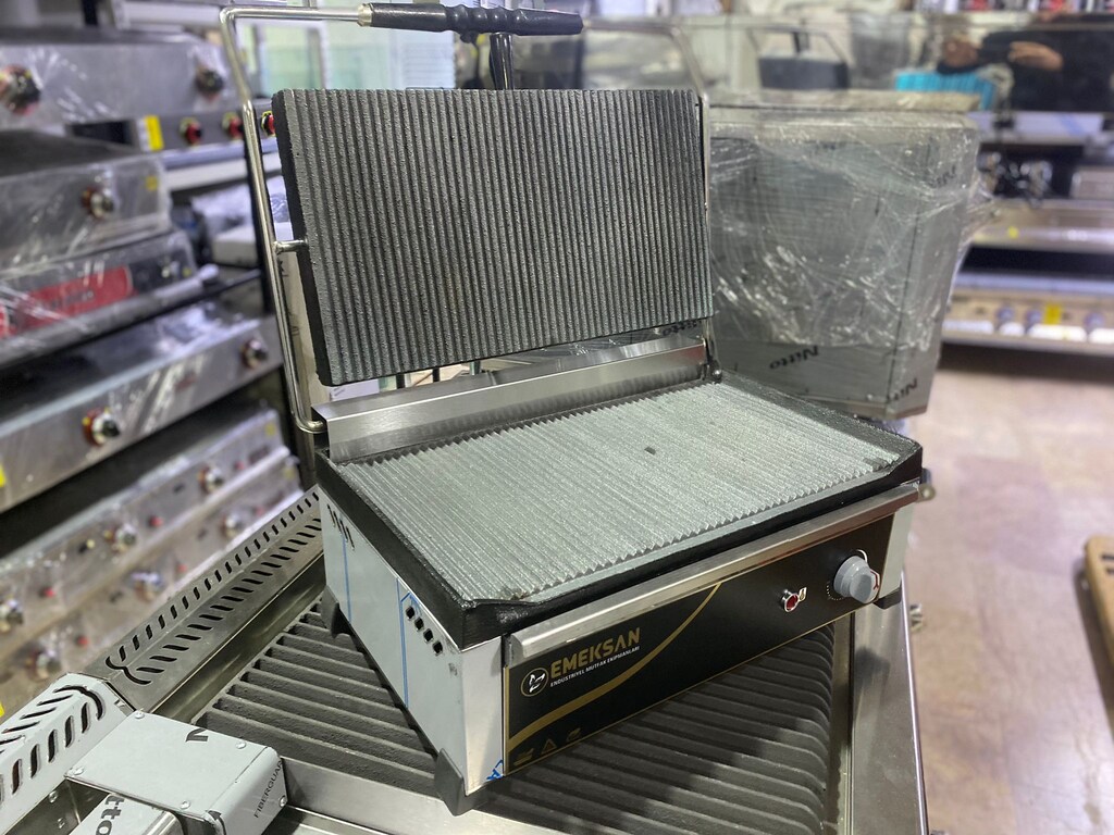EMEKSAN MARKA 20 DİLİM DÖKÜM TOST MAKİNASI ELEKTRİKLİ SIFIR - 3