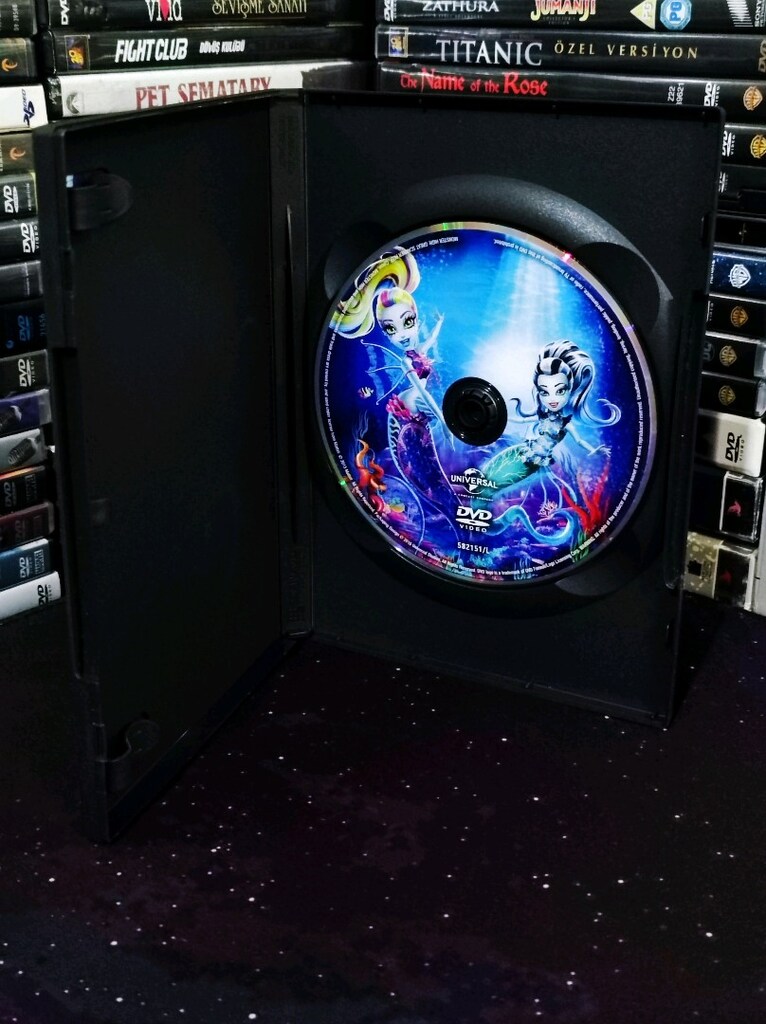 Monster High Derin Sulara Yolculuk Dvd Film - 2