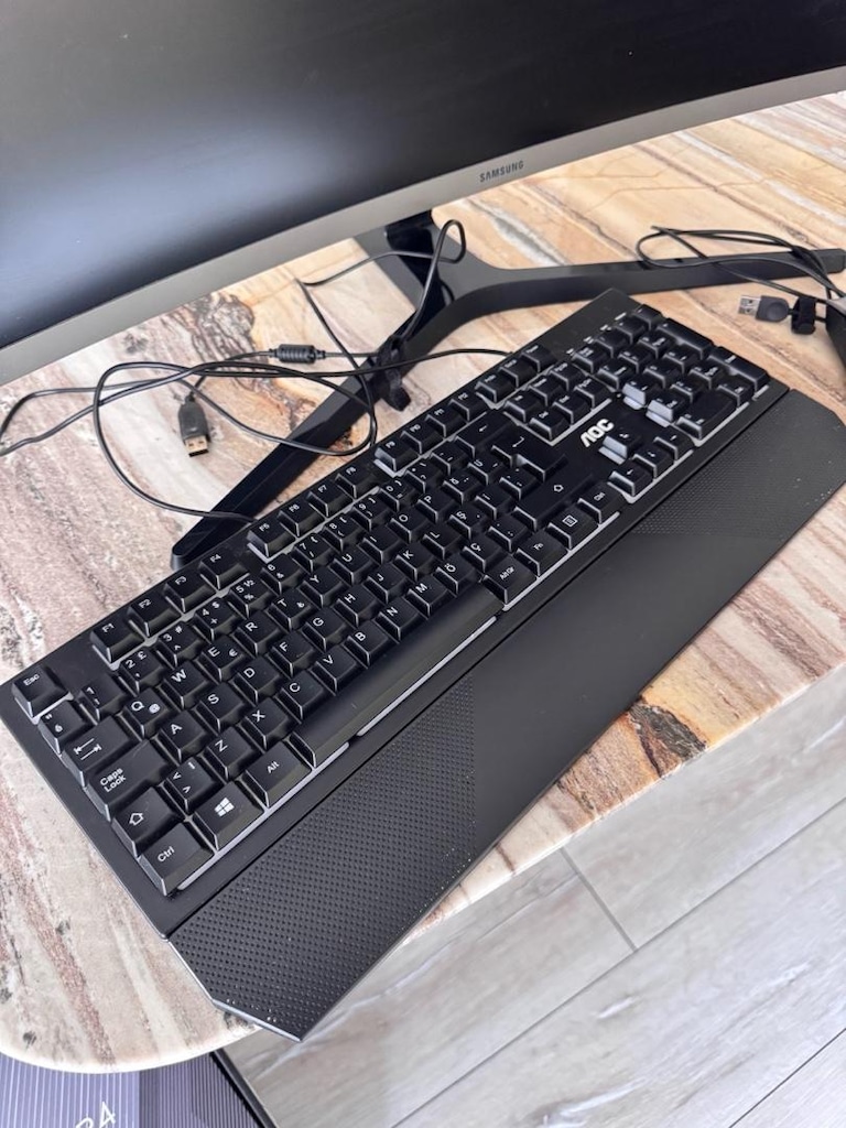 Az Kullanılmış Oyuncu Bilgisayarı RTX-3060Ti+i5 12400F+32”Curved Ekran - 12