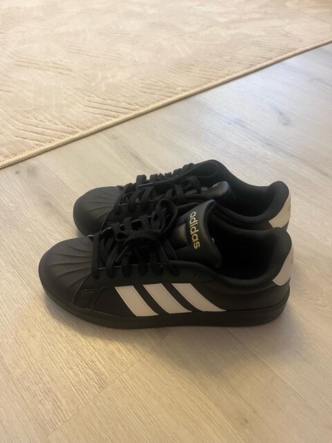 Orijinal adidas ayakkabı