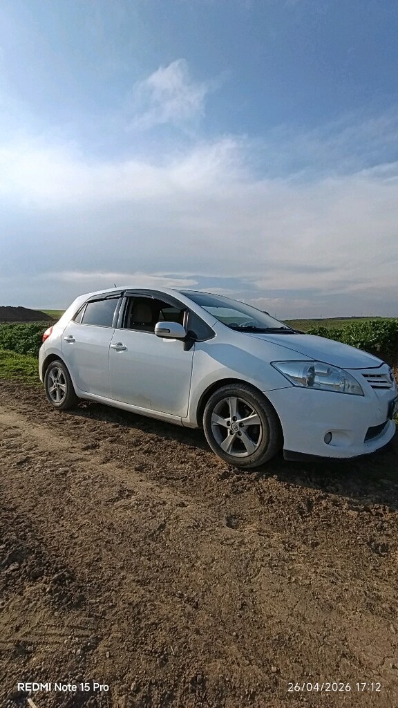 Toyota auris - 4