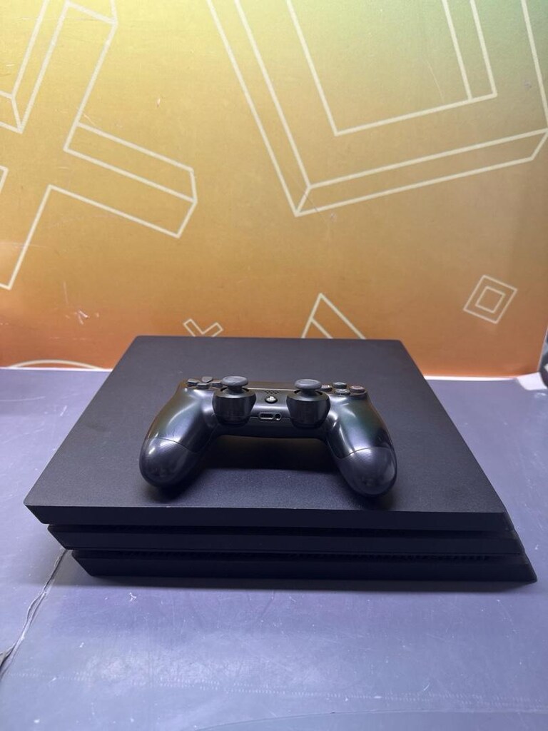 PLAYSTATION 4 PRO 1 TB + PLAYSTATION 4 ORİJİNAL DUALSHOCK KOLU - 5