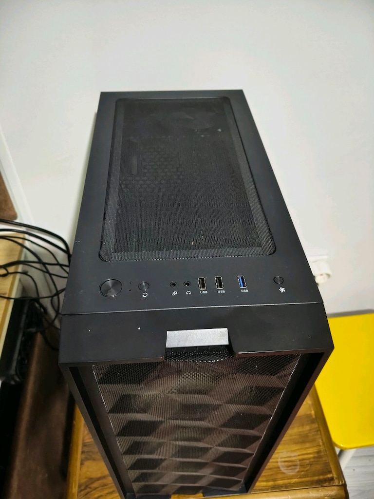 RTX 3060 12GB / i5 12400F / 16GB RAM / 500GB SSD /27" MONİTÖR - 4