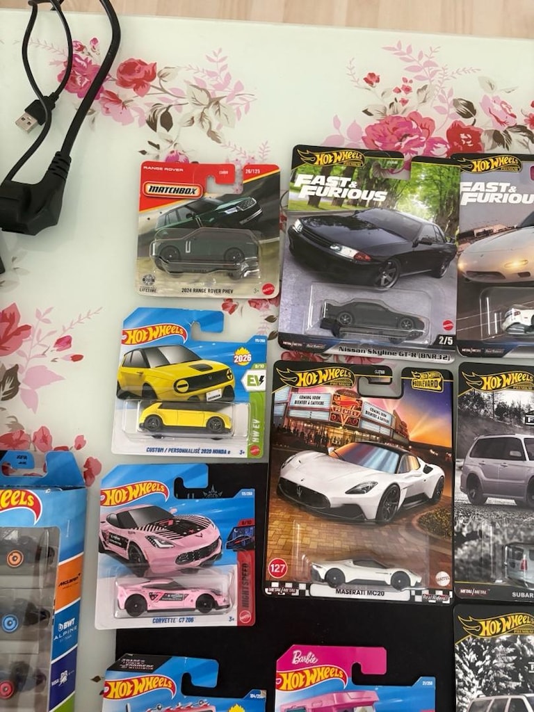 Hot wheels - 3