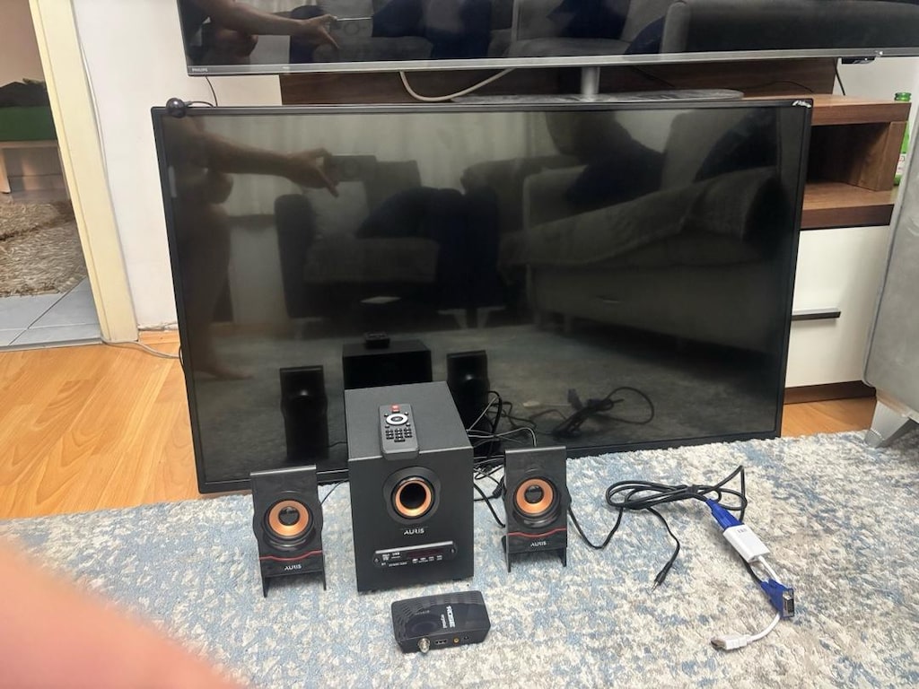 LG MONİTÖR TV DONUSUMLU VE SES SİSTEMİ YANİNDA DAHA BİR AY OLDU