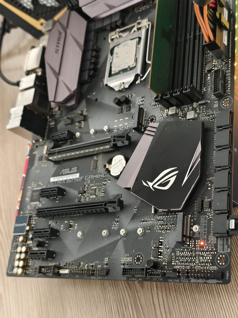 ASUS B250F GAMING - İ3 7100 - 8 GB DDR4 RAM - 9