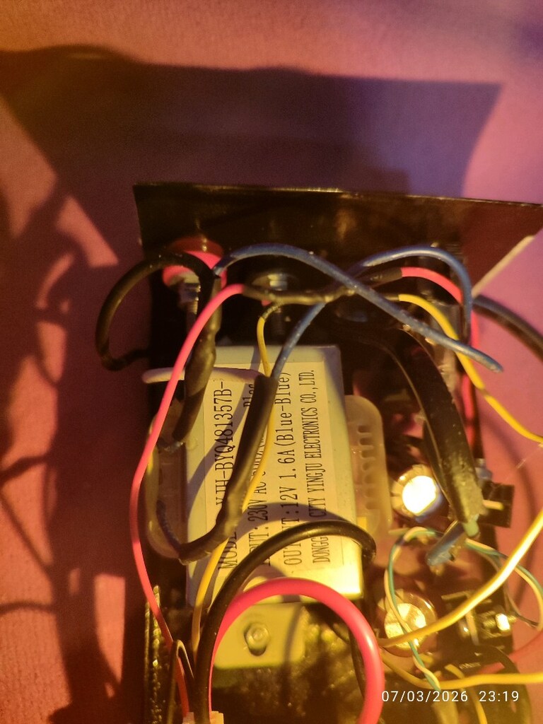 ayarlı0.5 14.5volt Mak 3 amper göstergeli adaptör 900tl - 8