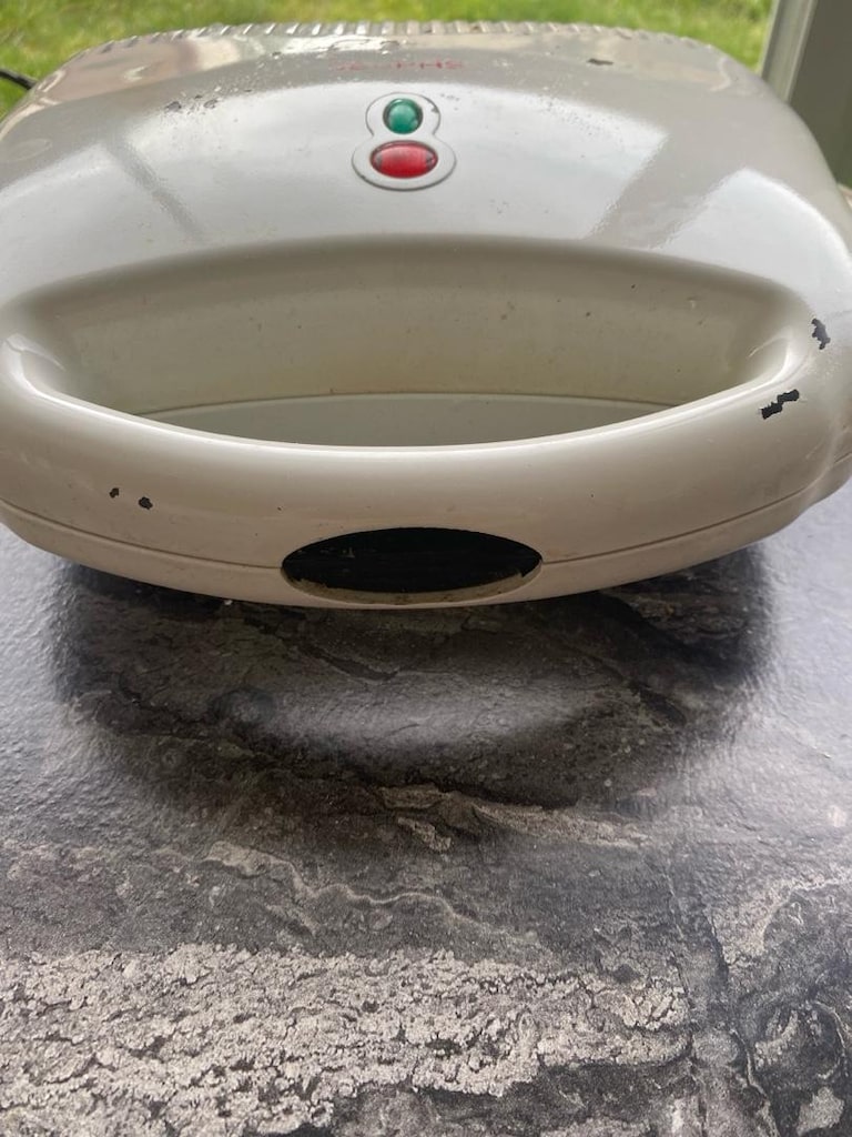 tost makinası ekmek kızartması makinası çalışıyor hiç bir hatası yok b - 5