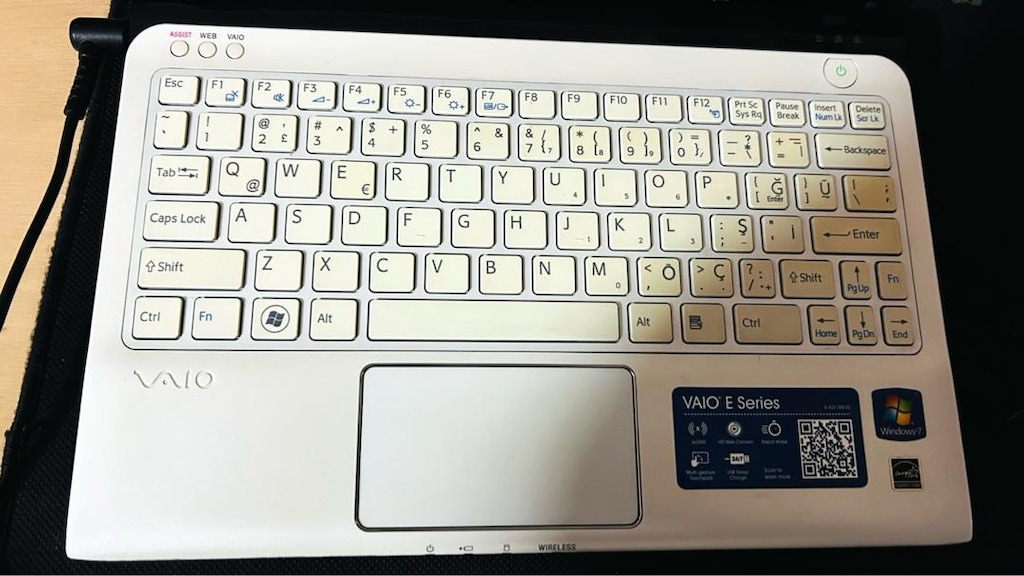 Sony Vaio Sony VAIO E serisi Windows 11 laptop, - 8