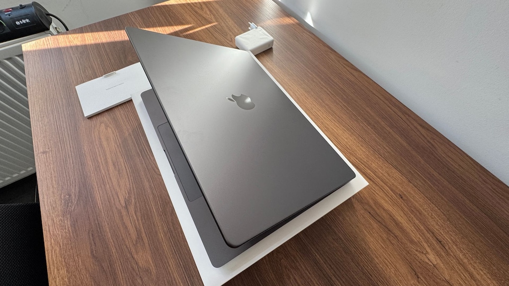 MacBook Pro - 16 inç - M4 Pro - 48 GB RAM - Kaskolu ve Garantili - 5