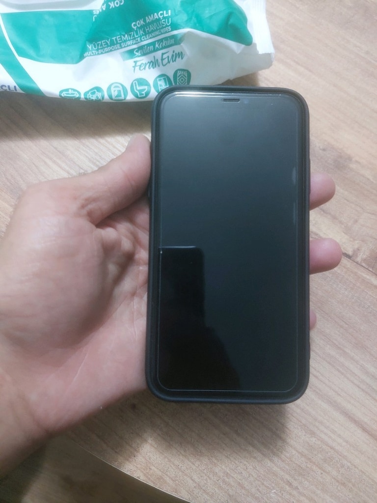 iphone 11 lila renk kutusu vardır.128 gb - 13