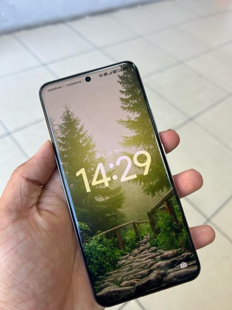 Xiaomi mi 14 Pro server kayıtlı - 2
