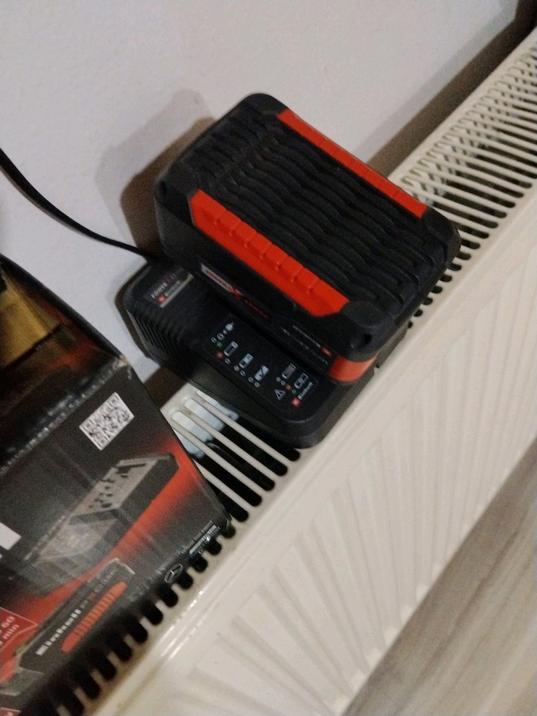 einhell 18 volt 5.2 amper - 4