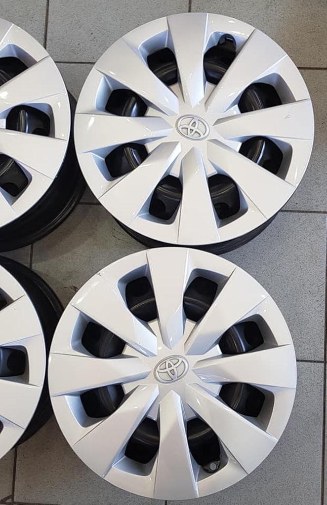 15 5X114.3 TOYOTA COROLLA ORJINAL DEMİR KARA JANT VE KAPAK TAKIM - 3