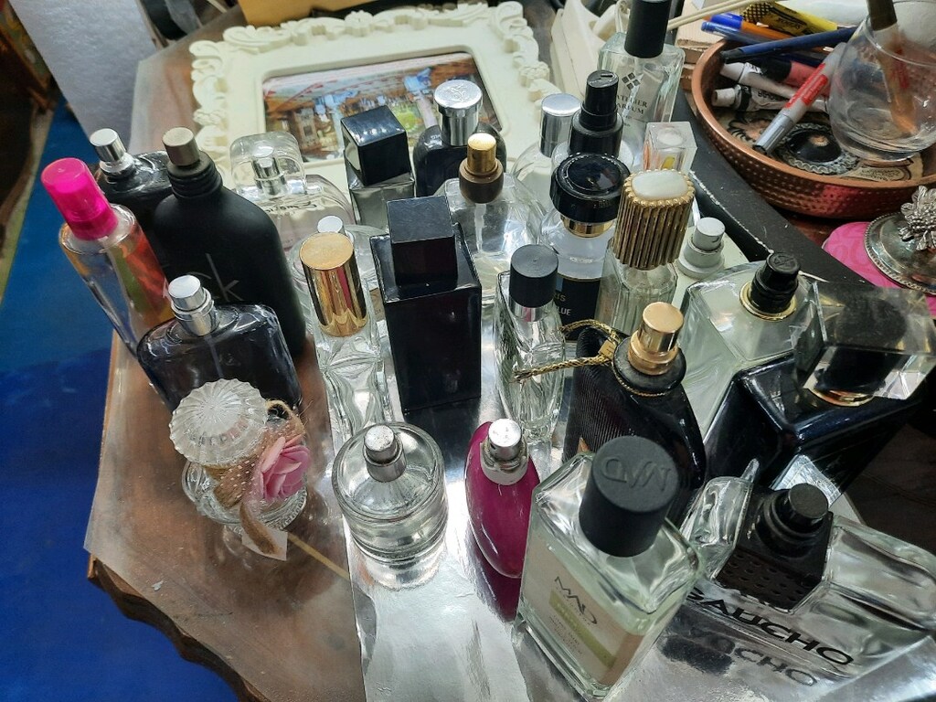 boş parfüm şişeleri 30 adet hepsi 200 lira - 5