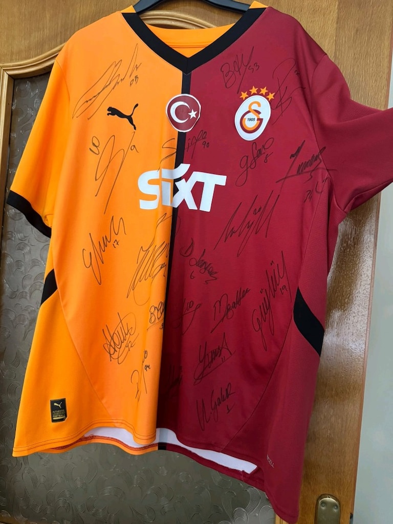 tüm takım ıslak imzalı - 3
