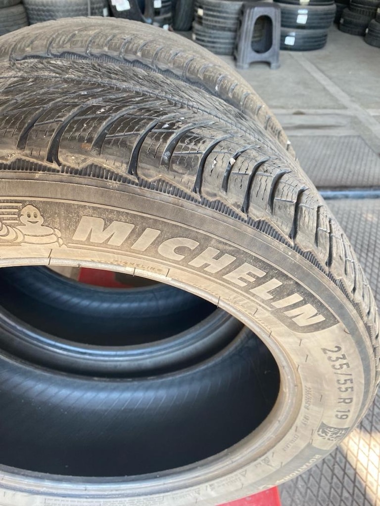 235 55 19 MICHELIN - 3