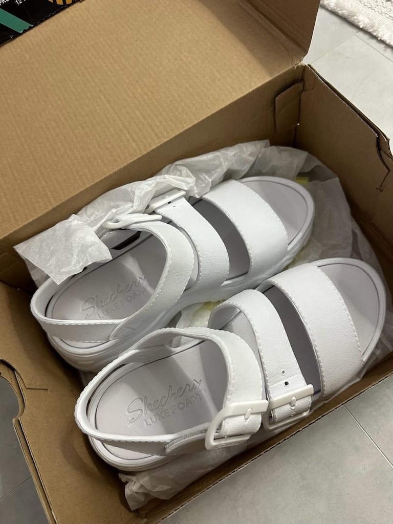 skechers sandalet 37 numara beyaz