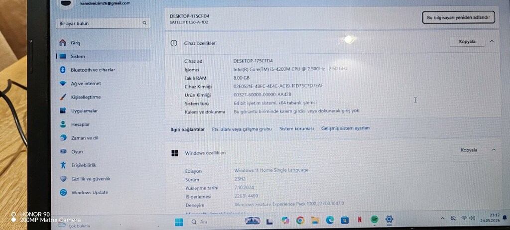 Toshiba laptop - 4