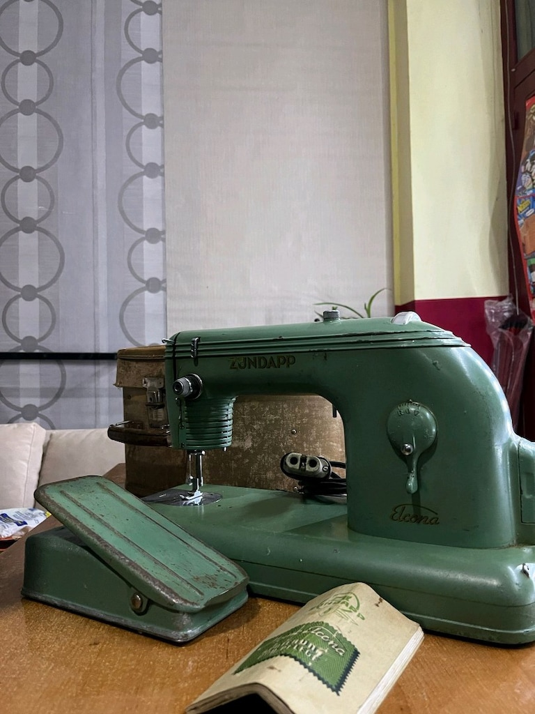 MİLYONLUK ANTİKA ZUNDAPP 1922 DİKİŞ MAKİNESİ İLK SERİ - 2