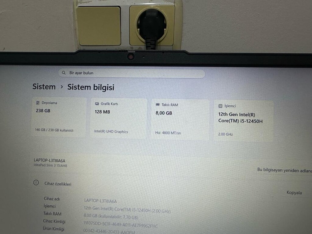 Lenovo IdeaPad Slim 3 15IAH8 - 2