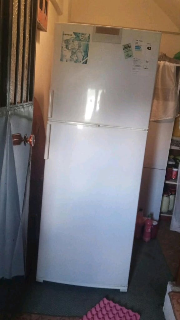 Siemens marka temiz buzdolabı Yeniçağ da - 2