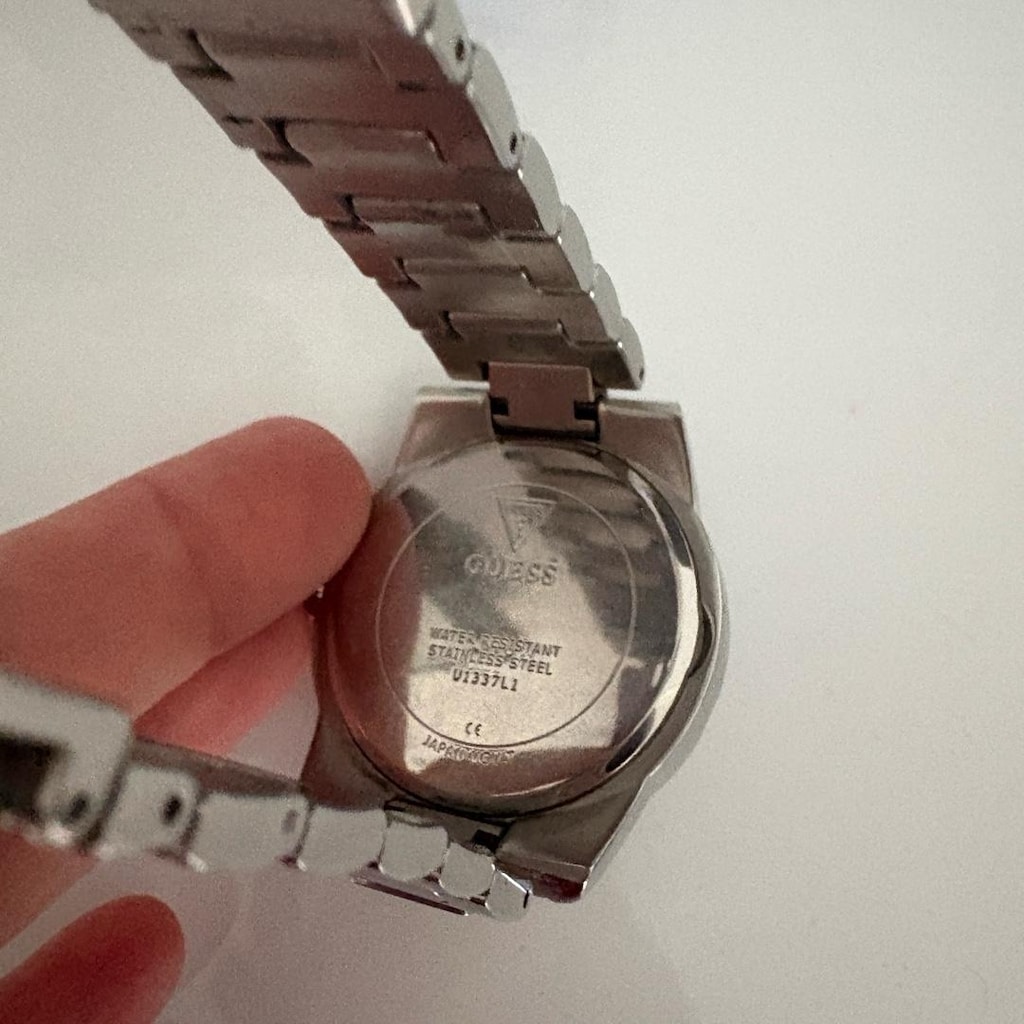 Guess saat - 6