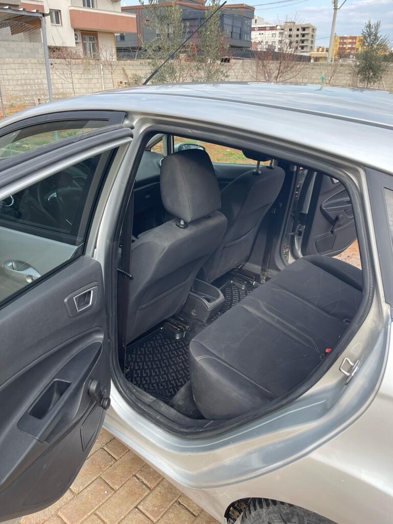 ford fiesta 1.6 benzin lpg otomatik - 6