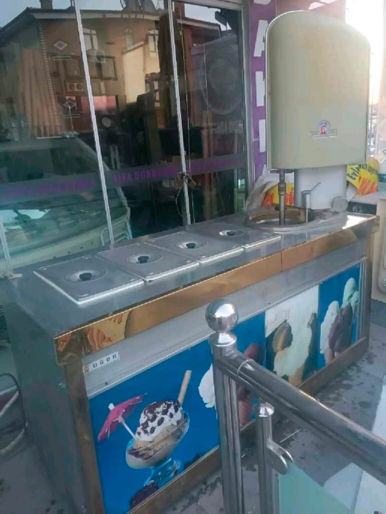 DONDURMA MAKİNASI C 40 DÖRT KARE DÖZ BAKIMI YENİ YAPILDI SIKINTISIZ - 7