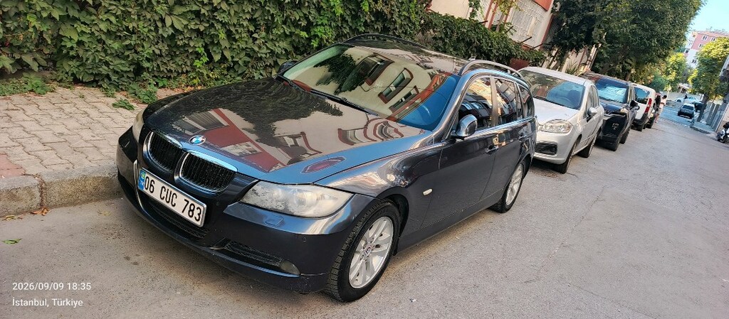 BMW 320i