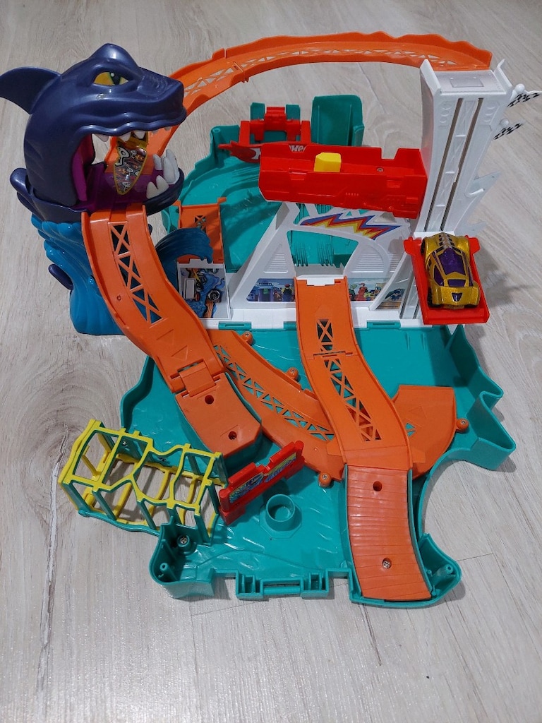 Hot wheels köpek balığı oyuncak seti - 3