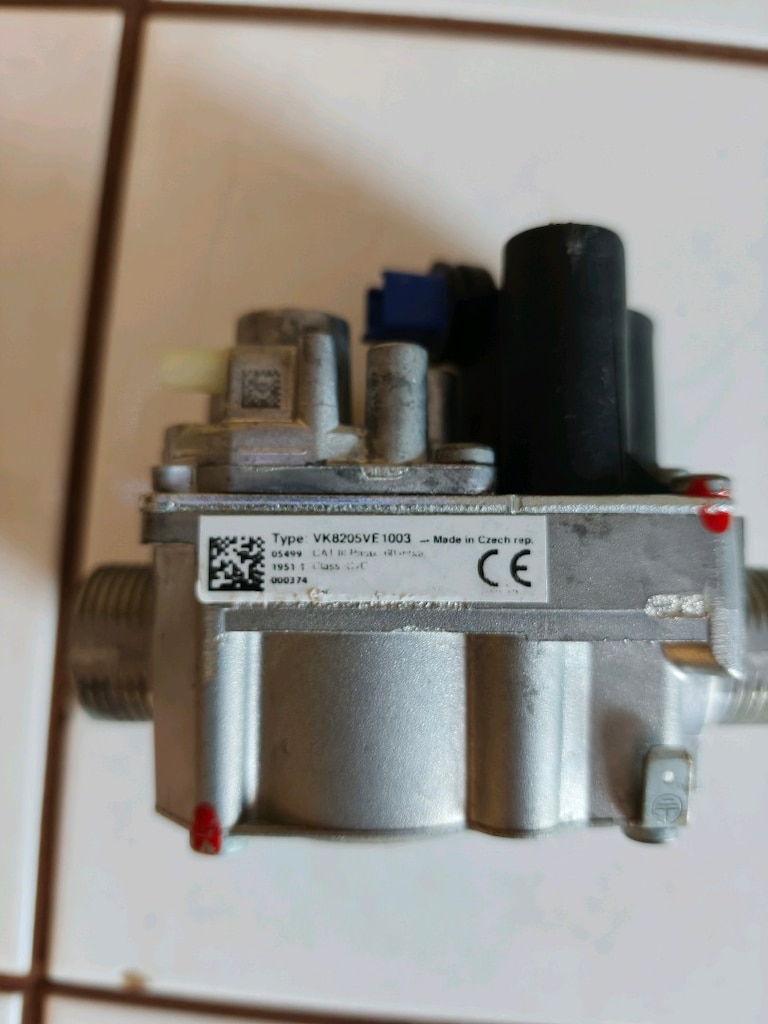 Honeywell markasına ait 24V (4.4VA) beslemeli kombi gaz valfi. durumun - 9
