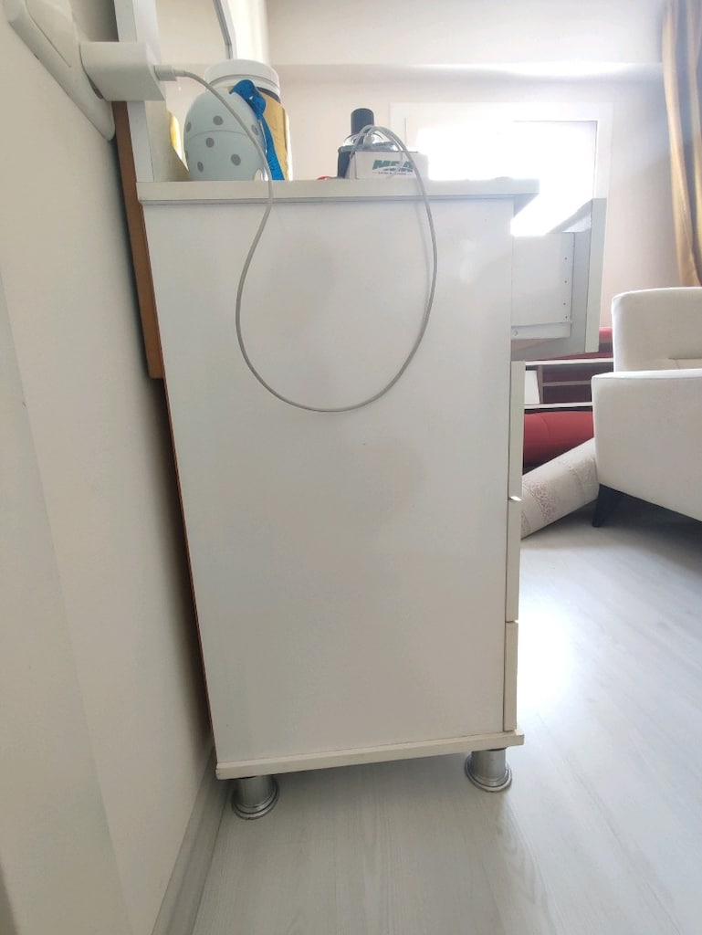 4 çekmeceli aynalı el yapımı mdf şifonyer tamemen sorunszu - 3