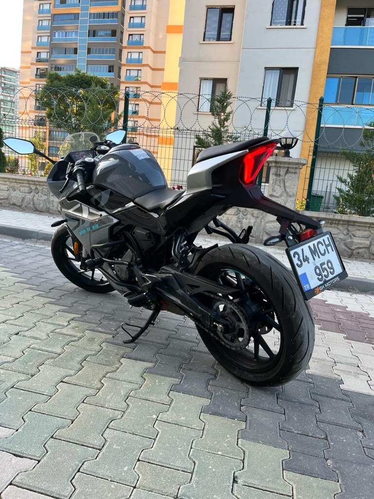 250SR motor - 5