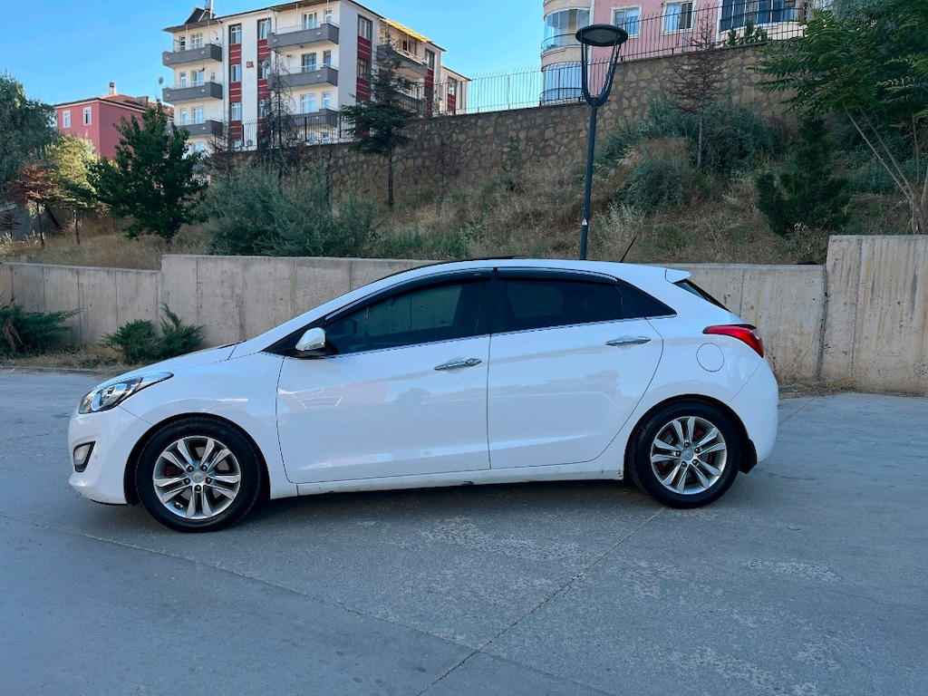 HATASIZ OTOMATİK EN FULL 2014 HYUNDAİ İ30 1.6 CRDİ ELİT PAKET TAKAS OL - 4